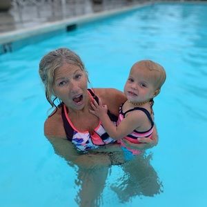 Meet your Posher, Laura